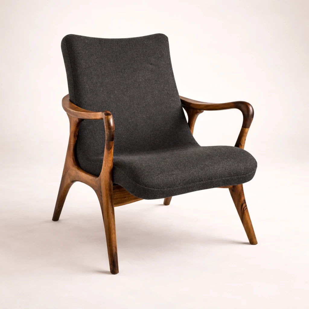 Lady Wingchair by Woodine